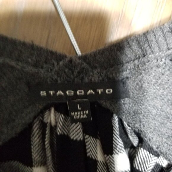 Staccato Gray & Black Plaid Back Knit Sweater Long Sleeve V-Neck L - Picture 3 of 3